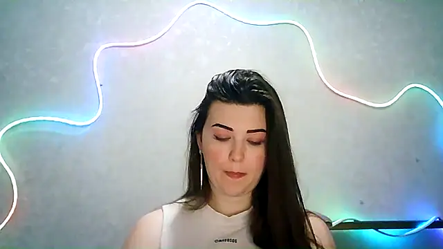 Snapshot of SeductiveTati chatting on September 18, 8:22 pm SeductiveTati online show from September 18, 8:22 pm