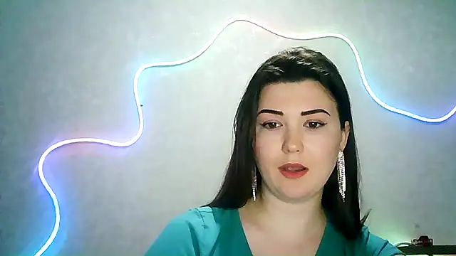 Snapshot of SeductiveTati chatting on September 21, 4:36 am SeductiveTati online show from September 21, 4:36 am