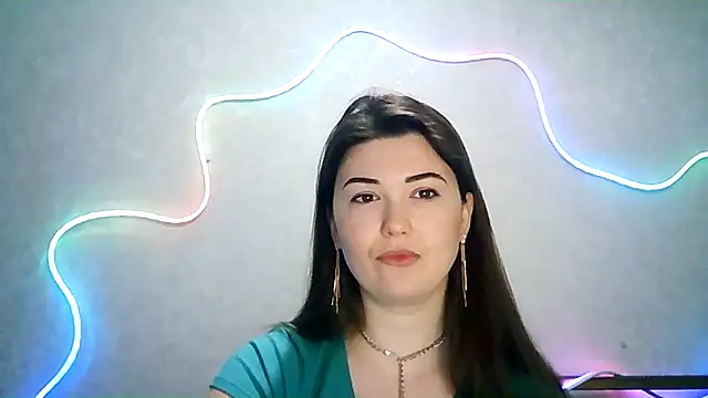 Snapshot of SeductiveTati chatting on September 25, 2:26 am SeductiveTati online show from September 25, 2:26 am