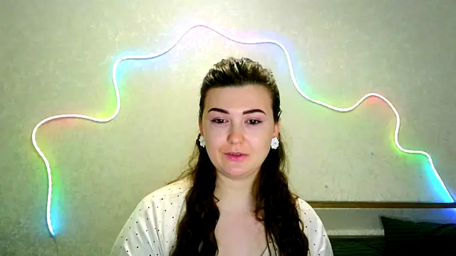 Snapshot of SeductiveTati chatting on October 19, 2:34 am SeductiveTati online show from October 19, 2:34 am