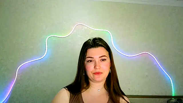 Snapshot of SeductiveTati chatting on December 13, 10:37 pm SeductiveTati online show from December 13, 10:37 pm