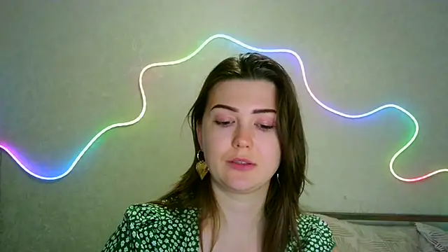 Snapshot of SeductiveTati chatting on August 3, 10:35 pm SeductiveTati online show from August 3, 10:35 pm