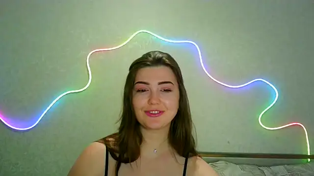 Snapshot of SeductiveTati chatting on August 8, 9:28 pm SeductiveTati online show from August 8, 9:28 pm