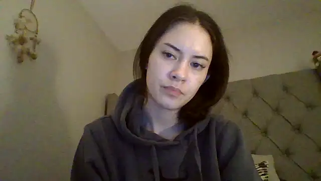wasianbabygirll online show from April 30, 8:09 am