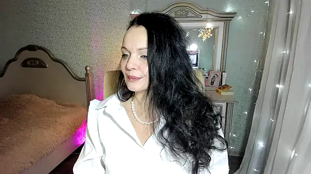 WitchBlueRose online show from January 6, 4:34 pm