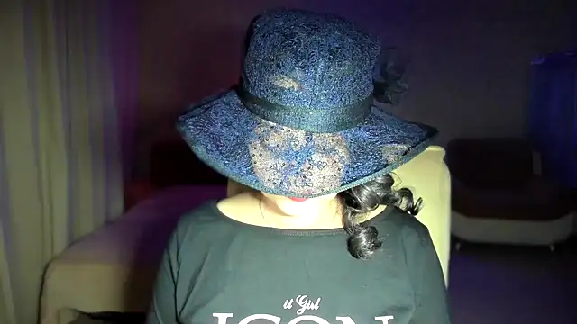 WitchBlueRose online show from November 12, 8:08 pm