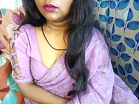 Snapshot of Muktha chatting on February 1, 5:28 am Muktha online show from February 1, 5:28 am