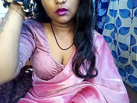 Snapshot of Muktha chatting on February 5, 4:36 pm Muktha online show from February 5, 4:36 pm