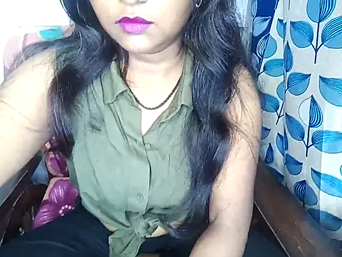 Snapshot of Muktha chatting on February 25, 6:36 am Muktha online show from February 25, 6:36 am
