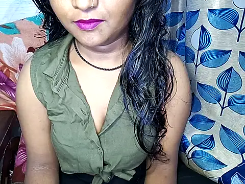 Snapshot of Muktha chatting on March 11, 6:19 pm Muktha online show from March 11, 6:19 pm