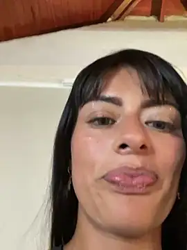 Snapshot of ZairaSofia1 chatting on December 29, 2:06 am ZairaSofia1 online show from December 29, 2:06 am