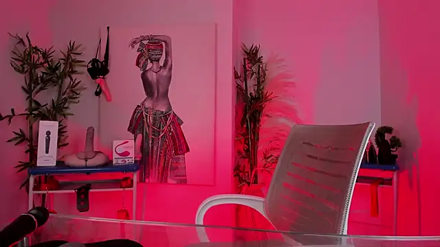 lilith-deveraux online show from February 14, 6:40 pm