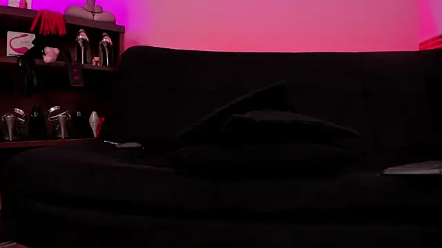 lilith-deveraux online show from February 21, 6:37 pm