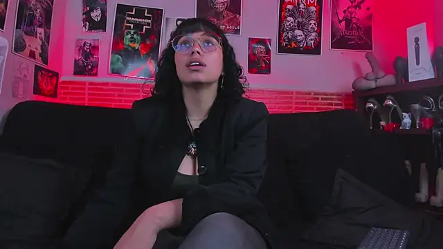 lilith-deveraux online show from October 4, 2:48 pm