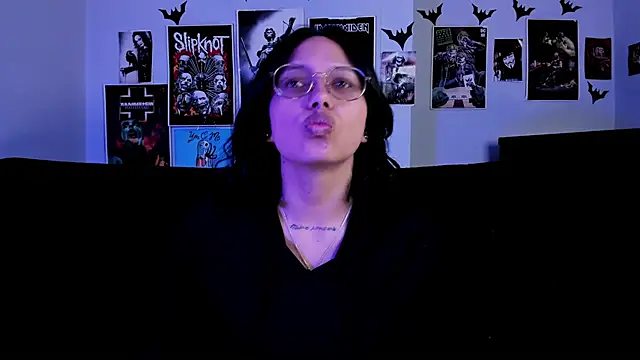 lilith-deveraux online show from June 6, 5:06 pm