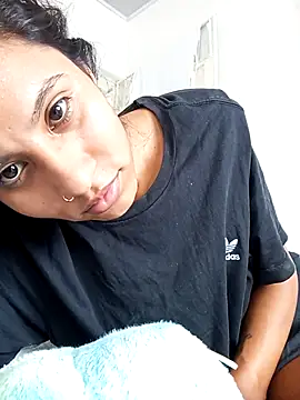 Karii-R online show from November 17, 6:35 pm