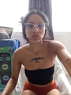 Karii-R online show from February 4, 2:45 pm