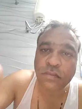 Snapshot of nupa230780 chatting on December 5, 2:20 am nupa230780 online show from December 5, 2:20 am