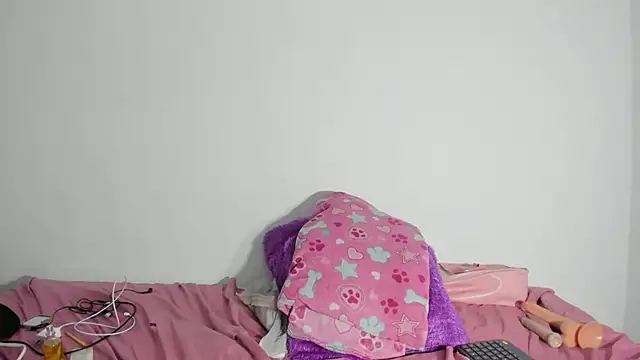 Arantza Hill online show from February 16, 12:30 am