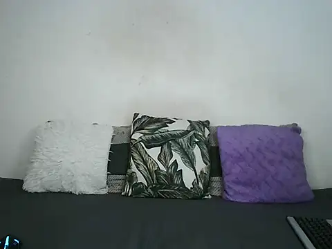 Thickqueenxxx online show from July 27, 7:37 am
