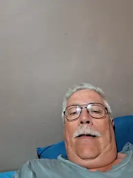 Snapshot of NawtyB1965 chatting on October 10, 3:27 am NawtyB1965 online show from October 10, 3:27 am