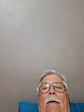 Snapshot of NawtyB1965 chatting on October 30, 3:41 am NawtyB1965 online show from October 30, 3:41 am