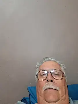 Snapshot of NawtyB1965 chatting on November 8, 3:29 am NawtyB1965 online show from November 8, 3:29 am