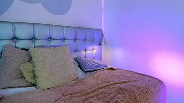 Snapshot of Axel_brunette1 chatting on February 8, 11:13 pm Axel brunette1 online show from February 8, 11:13 pm