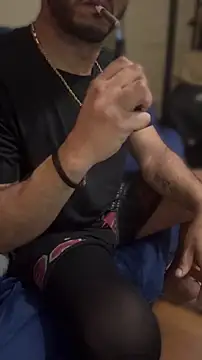 KySir1990 online show from May 24, 2:44 pm