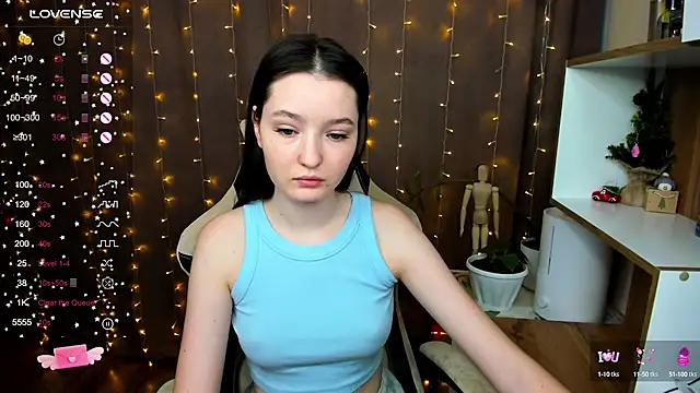 Snapshot of Fairyy_Moon chatting on January 7, 8:13 am Fairyy Moon online show from January 7, 8:13 am