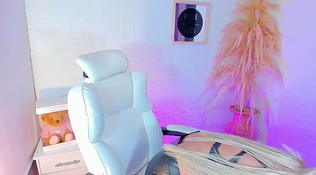 Snapshot of Elody_Preysler69 chatting on January 14, 4:15 am Elody Preysler69 online show from January 14, 4:15 am