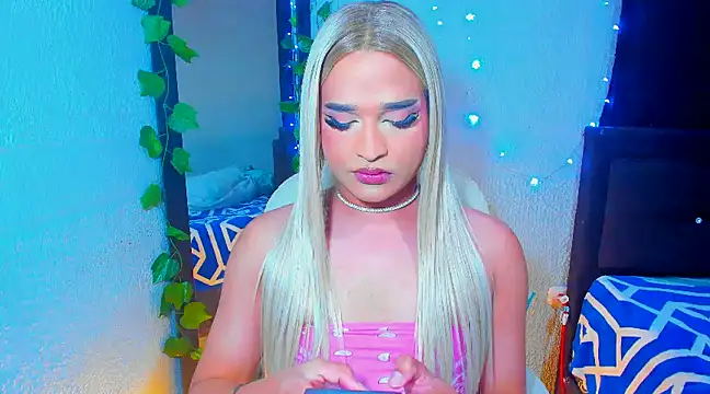 Snapshot of Elody_Preysler69 chatting on February 18, 3:53 am Elody Preysler69 online show from February 18, 3:53 am