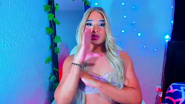 Snapshot of Elody_Preysler69 chatting on February 24, 3:55 am Elody Preysler69 online show from February 24, 3:55 am