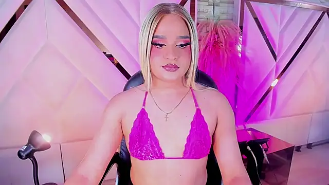 Snapshot of Elody_Preysler69 chatting on March 5, 4:08 am Elody Preysler69 online show from March 5, 4:08 am