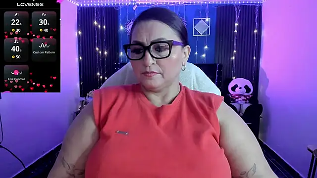 Ivonnee   online show from May 2, 3:33 am