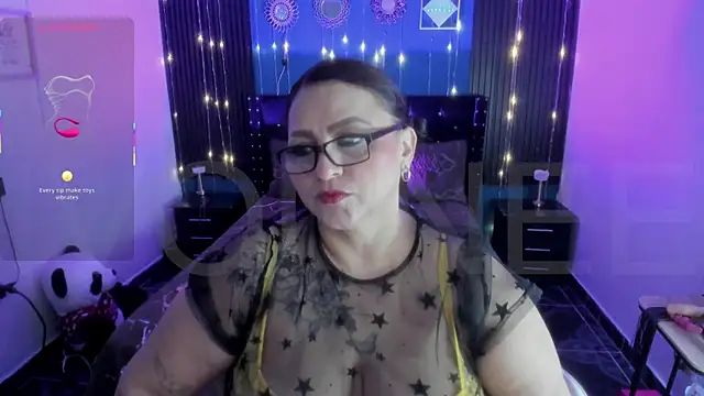Ivonnee   online show from July 19, 12:03 am