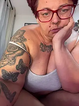 Snapshot of SunshineLexi chatting on June 6, 7:29 pm SunshineLexi online show from June 6, 7:29 pm
