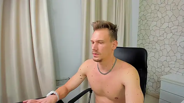 MateoBenjaminX online show from January 8, 8:50 pm