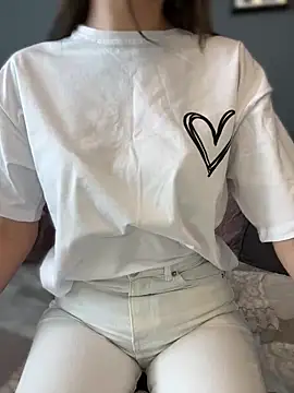 Mia Ethan online show from March 12, 7:46 am