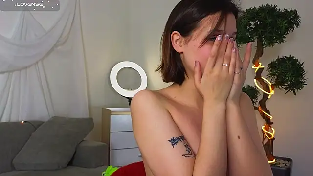 Snapshot of EthalGold chatting on February 23, 9:11 am EthalGold online show from February 23, 9:11 am