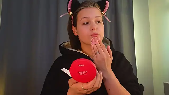 Snapshot of EthalGold chatting on October 2, 3:02 am EthalGold online show from October 2, 3:02 am