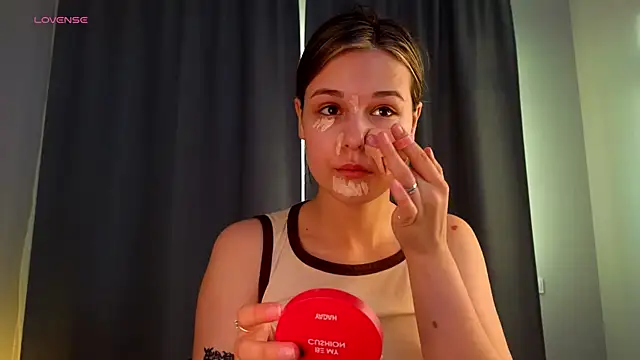 Snapshot of EthalGold chatting on October 3, 3:03 am EthalGold online show from October 3, 3:03 am