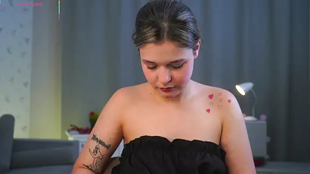 Snapshot of EthalGold chatting on November 20, 3:07 am EthalGold online show from November 20, 3:07 am