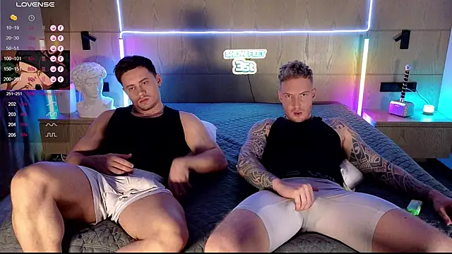 Snapshot of Justin_Hardy chatting on October 31, 9:16 pm Justin Hardy online show from October 31, 9:16 pm