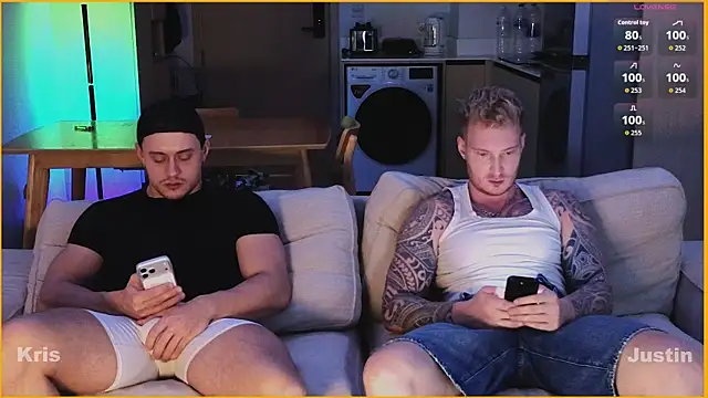 Snapshot of Justin_Hardy chatting on July 6, 7:16 pm Justin Hardy online show from July 6, 7:16 pm