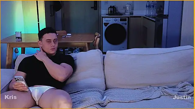 Snapshot of Justin_Hardy chatting on July 17, 7:30 pm Justin Hardy online show from July 17, 7:30 pm