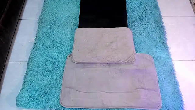 Snapshot of Eilin_clio chatting on November 20, 8:08 pm Eilin clio online show from November 20, 8:08 pm