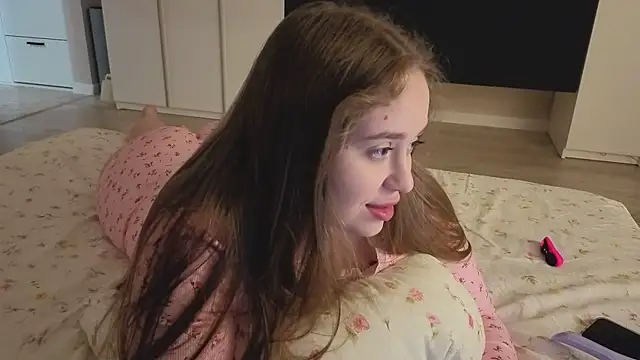 Snapshot of endlesssoffi chatting on April 12, 7:52 pm endlesssoffi online show from April 12, 7:52 pm