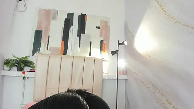 kayna gomez online show from December 15, 7:40 pm