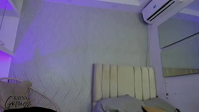 kayna gomez online show from February 9, 7:29 pm